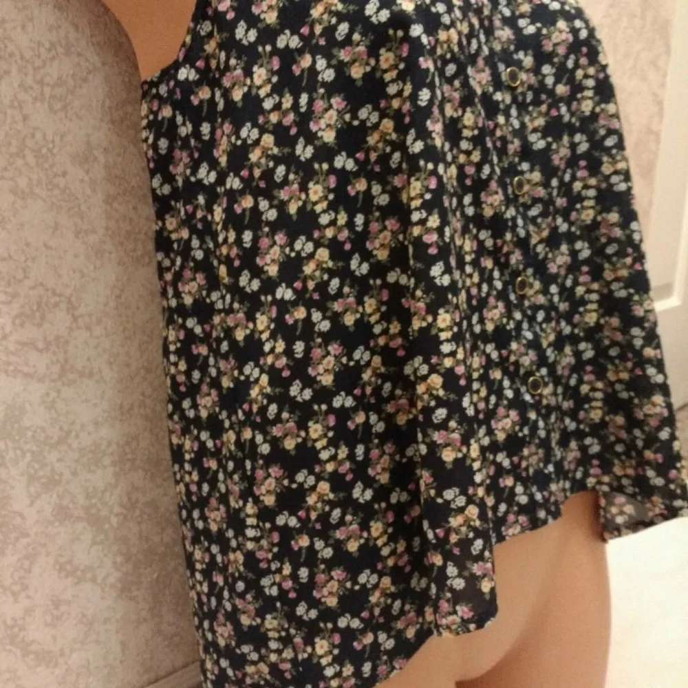 Mine Navy Floral Sleeveless Blouse